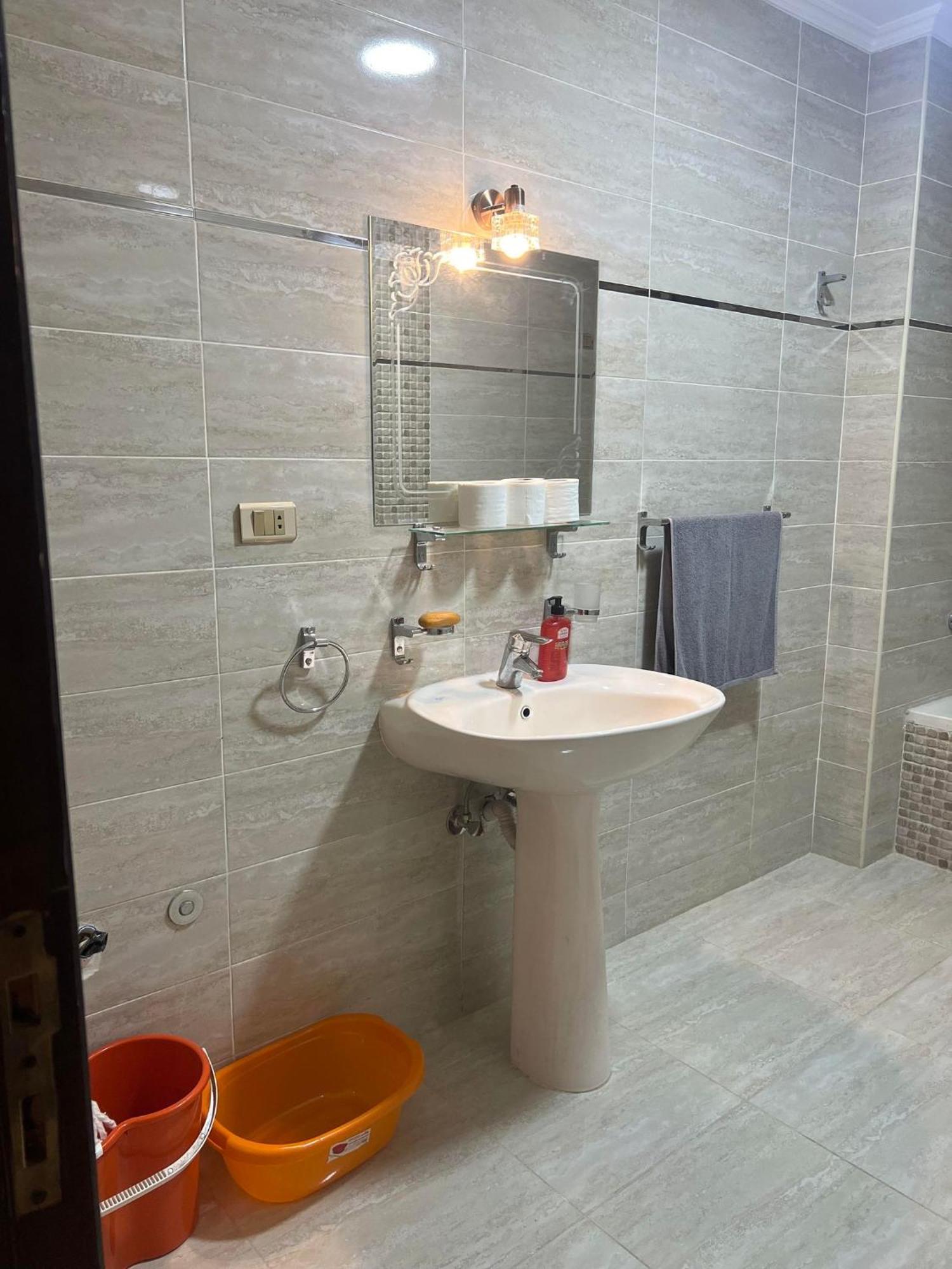 Comfy Luxurious Apartments In Central Location In Mansheyet El Bakry East Kairo Eksteriør bilde